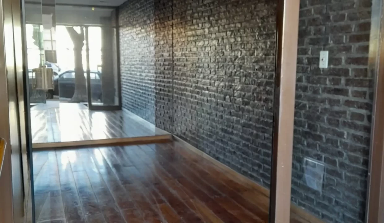 a9fbc691-b29d-4e8a-b82d-0adbe0a48638_u_large